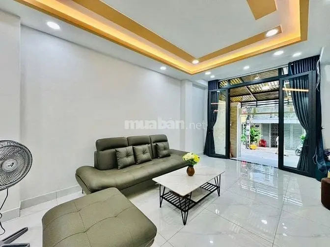 💥Nhà Đẹp 1 Trệt 2 Lầu + Sân Thượng – Có Luôn Phòng Thờ, Hẻm Rộng Oto