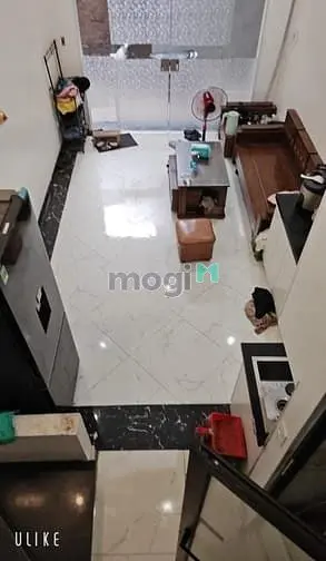 Bán Nhà Phố Nguyễn Văn Cừ 30M²- 4 Tầng- Giá H.iếm, Ô Tô, Ngõ Thông