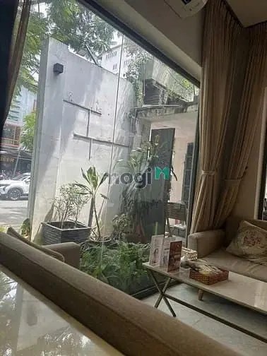 Mặt Bằng Xuân Thủy, Thảo Điền, Q2 (6,5X15M), Trống Suốt. Giá 115Tr/Th