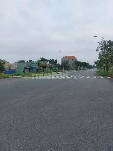 Bán Lô Góc 2 Mặt Tiền Đường Tại Cát Lái.quận 2.Gần Trường Đại Học Umt.