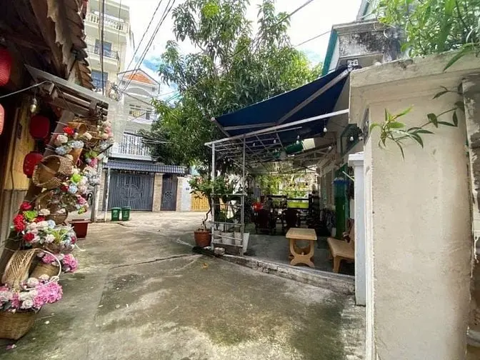 Đường 49, Nhà Cũ Diện Tích Lớn 8,5X16M.
