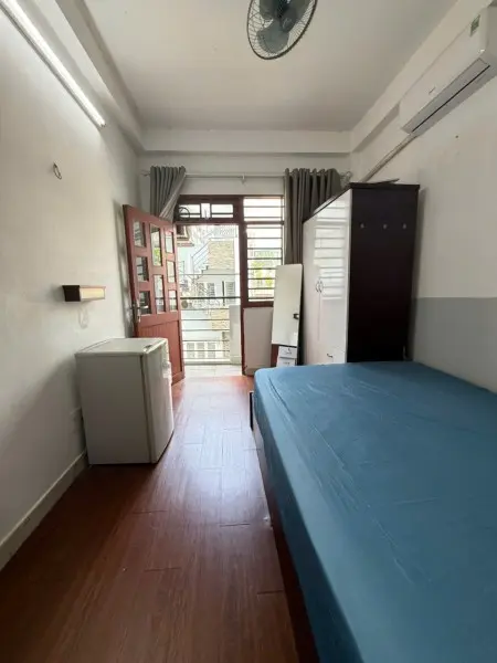 Cho Thuê Phòng Ban Công Nguyễn Ngọc Lộc Quận 10 Ngay Cầu Vượt 3 Tháng 2, Đh Huflit, Đh Kinh Tế Ueh