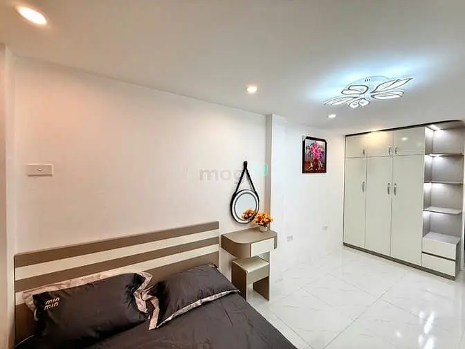 Nhà Đẹp Long Lanh Ngõ 176 Trương Định, Giá 5.8 Tỷ, 22M2X5T, Ở Luôn, Ản