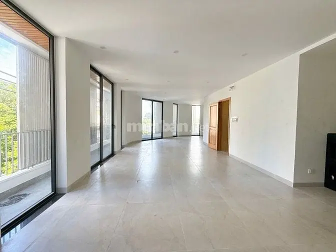 Chính Chủ Cho Thuê Góc 2 Mặt Tiền Nguyễn Xuân Khoát 6.5X16M Vị Trí Đẹp