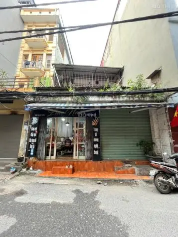 Bán Nhà Mặt Đường Phố Giáp Bát. Dt. 87M2. Mặt Tiền 6.2M