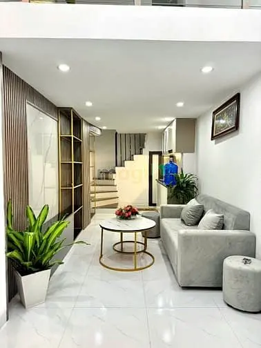 Nhà Đẹp Long Lanh Ngõ 176 Trương Định, Giá 5.8 Tỷ, 22M2X5T, Ở Luôn, Ản