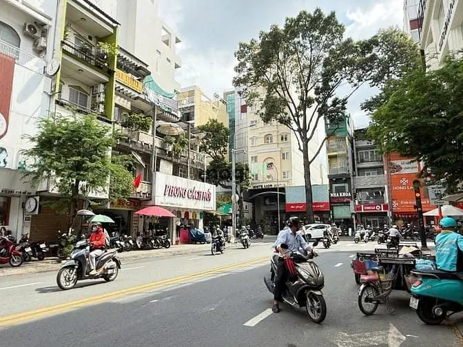Cho Thuê Nhà Mặt Tiền Võ Văn Tần, Phường 5, Quận 3