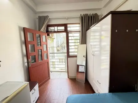 Cho Thuê Phòng Ban Công Nguyễn Ngọc Lộc Quận 10 Ngay Cầu Vượt 3 Tháng 2, Đh Huflit, Đh Kinh Tế Ueh