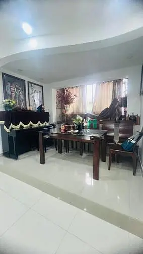 Ôtô Ngủ Trong Nhà Phường Nguyễn Cư Trinh Quận 1.