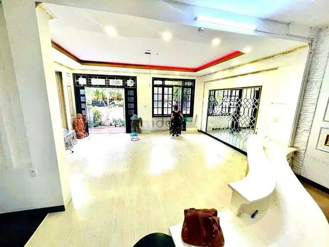 Cực Hót Villa Khu Phố Ẩm Thực Phan Xích Long - 9A Hoa Đào