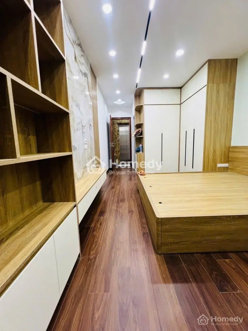 Cần Bán Gấp Nhà Phân Lô Phố Xuân Thủy 35M2, 7T, Thang Máy, Full Nội Thất, Ngõ Thông Kinh Doanh.