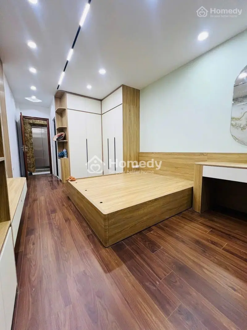 Cần Bán Gấp Nhà Phân Lô Phố Xuân Thủy 35M2, 7T, Thang Máy, Full Nội Thất, Ngõ Thông Kinh Doanh.