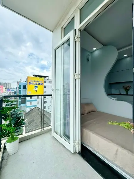 Cho Thuê Phòng Trọ Quận 1, Tách Bếp 30M2, Ban Công Lớn, Có Thang Máy, Gần Bùi Viện, Gần Đại Học Sư P