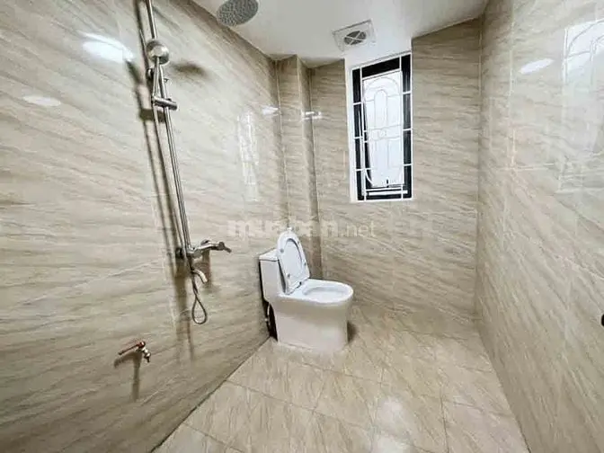 Nhà Đẹp Lạc Long Quân, Tây Hồ, Đáng Sống, Mặt Tiền Rộng, 72Mx5T, 11.5T