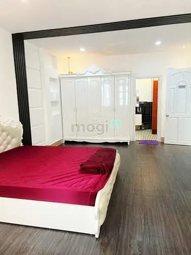 Cho Thuê Biệt Thự 204B7 Nguyễn Văn Hưởng Thảo Điền Quận 2 Ngang 20M