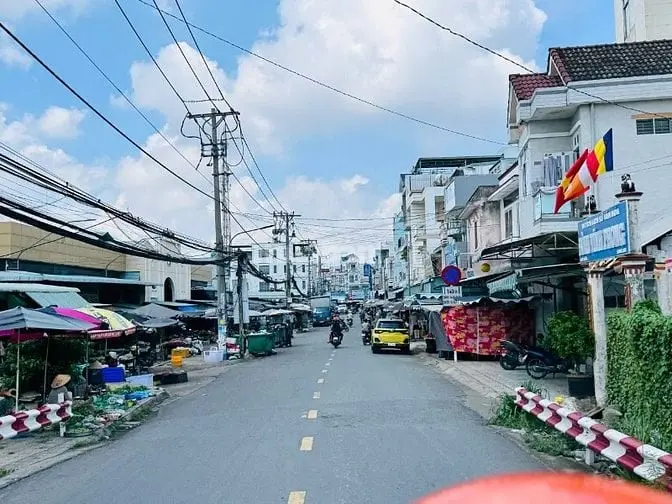 🆘[ Chủ Ngộp ] Lô Đất Gần Bệnh Viện Thủ Thừa _ 1Ty2Xx _ Lh : 098549449