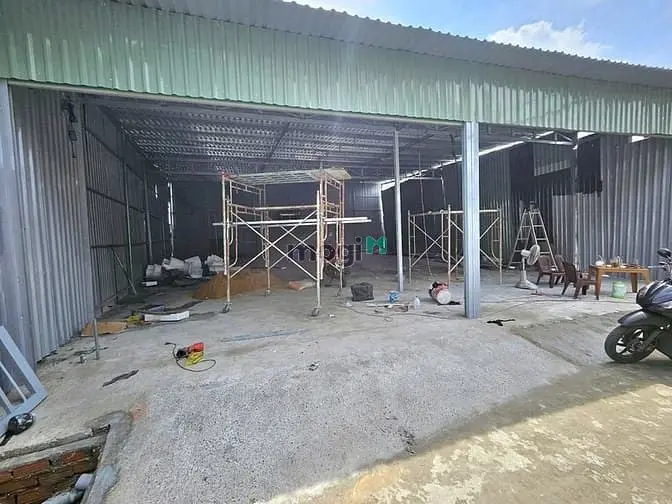 Cho Thuê Xưởng Phường Đông Hưng Thuận, Quận 12, 12X18M, 18 Triệu
