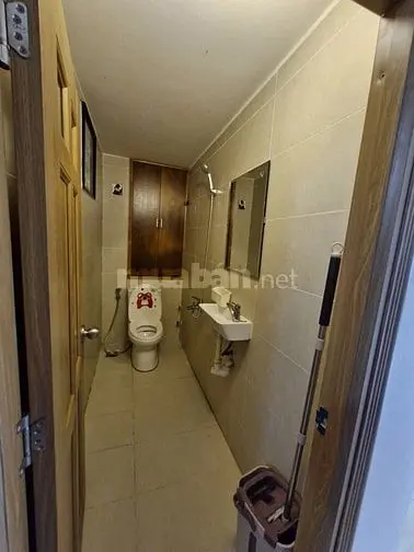 Cho Thuê Phòng Gần Sân Bay Có Ban Công Nhỏ