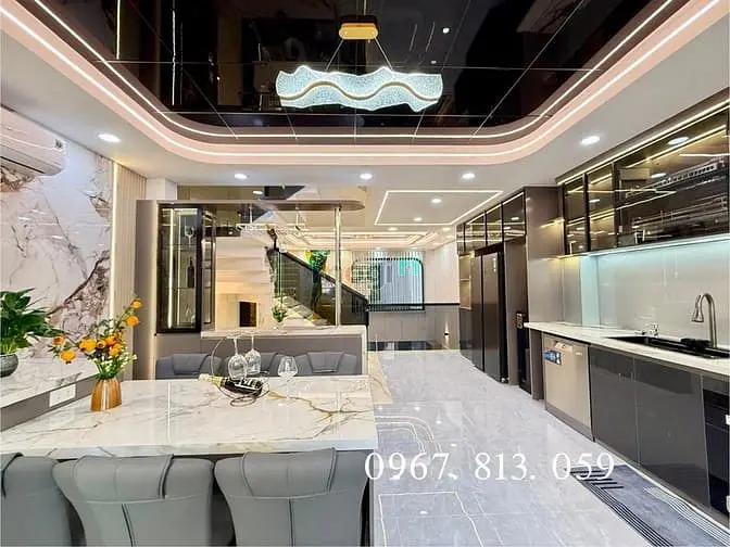 Nhà Đường Thông 12M, Dt:5X12M, Lửng, 3Lầu, 4Pn, Gara Ôtô, P/Thờ, S/Thg