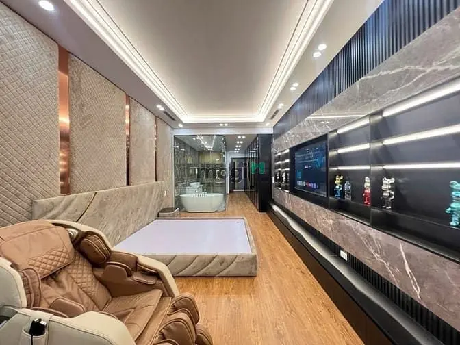 Bán Nhà Phố Nguyễn Văn Cừ 80M²- 7 Tầng- Ô Tô- Nội Thất Ngõ Thông