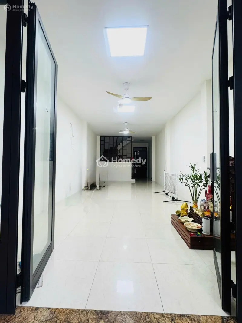Cho Thuê Tầng 1 Làm Văn Phòng, Mặt Tiền Đẹp, Thoáng