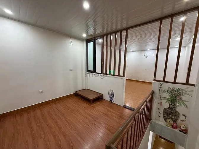 Trung Tâm Phố Ngọc Thụy Bán Đất 34M2, Tặng Nhà 2T Nở Hậu, Hơn 5 T.ỷ