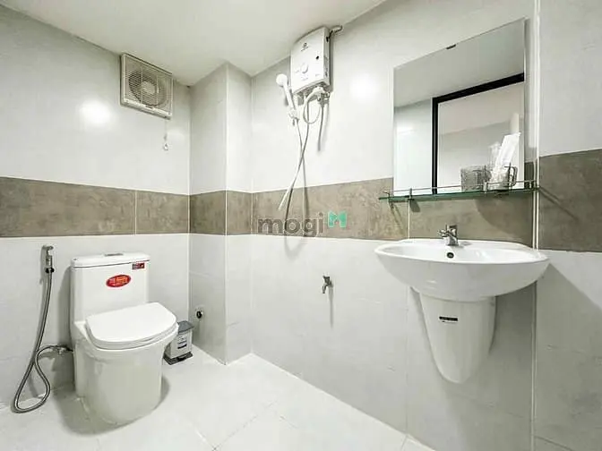 Căn Hộ Studio Quận 5 - Tách Bếp - Full Nội Thất -