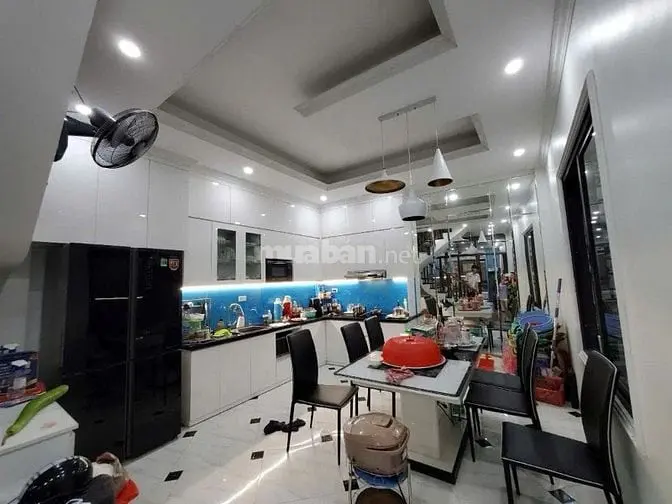 🌟 Siêu Phẩm Nhà Phân Lô 42M², 5 Tầng Hiện Đại, Giá Chào 12.5 Tỷ🌟