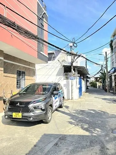 Nhà Mặt Tiền Hẻm Có Sổ Hồng 2 Lầu