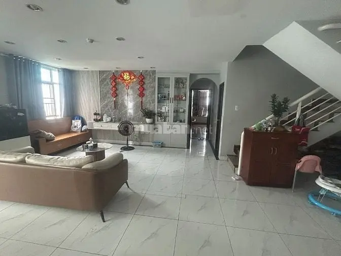 Chỉ Với 23 Triệu Có Ngay Căn Duplex 6 Phòng Ngủ, Mới Đẹp.