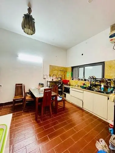Bán Nhà Trung Tâm Phố Nguyễn Sơn 80M2-4 Tầng- Lô Góc 3 Thoáng , Ô Tô