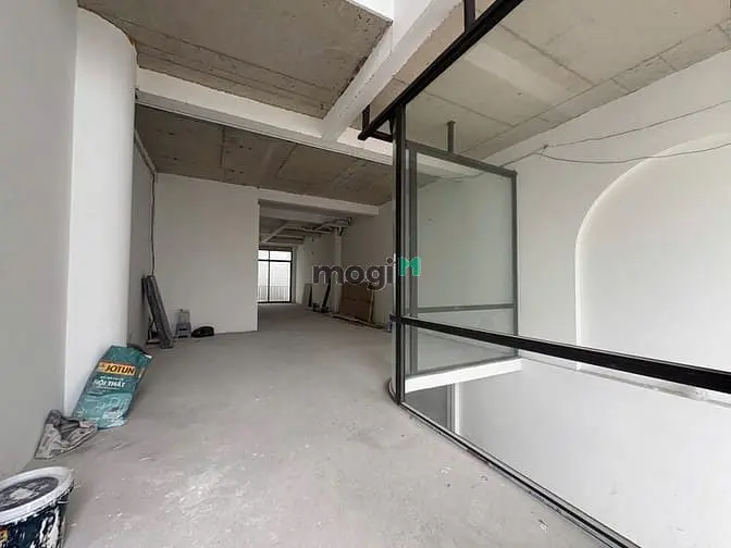 Nguyên Căn Đẹp 6X25M - 5 Tầng Cạnh Masteri Thảo Điền. Giá 135Tr/Th