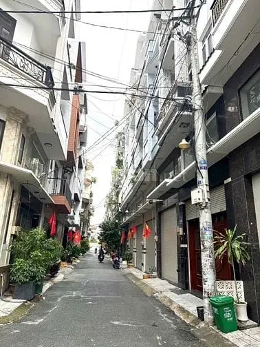 Bán Nhà Đẹp Giá Tốt Hẻm Xe Hơi Đường Trần Thị Trọng