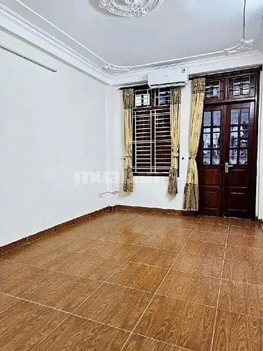 Bán Nhà Phố Nhật Chiêu, Tây Hồ, D/T: 50M2, K/D Sầm Uất, Thuê Ở