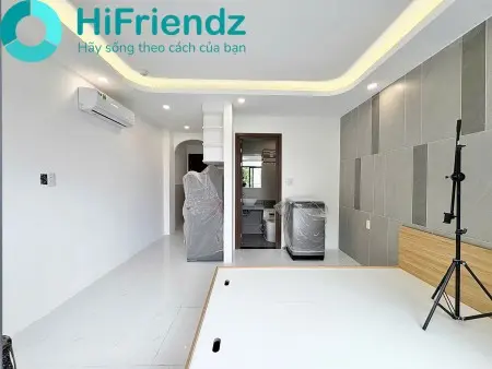 Ra Mắt Phòng Ban Công Lớn - Tone Trắng - Full Nội Thất Mới Có Máy Giặt Riêng