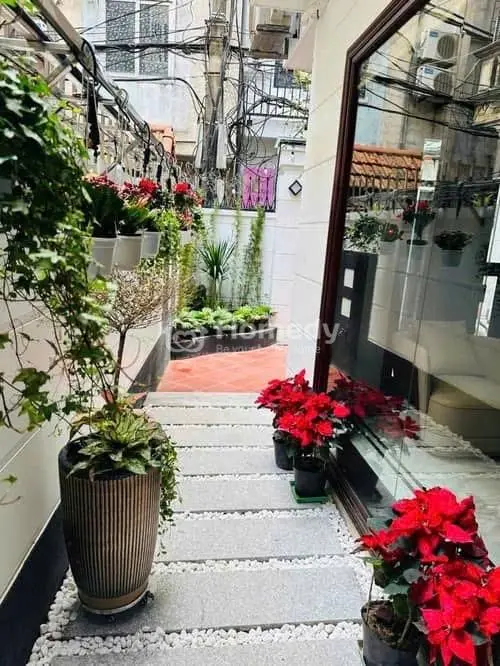 Bán Biệt Thự Mini Đào Tấn 102M2 5T Mt 6M, Nội Thất Xịn, 3 Mặt Thoáng, Gần Phố, Ở Cực Sướng