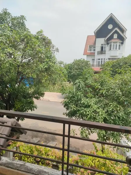 Nhà Nguyên Căn Khu Dân Cư Sạch Đẹp