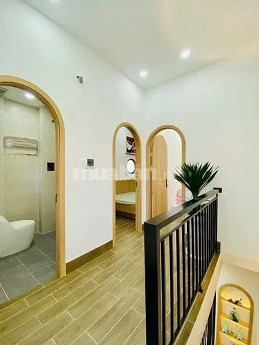 Cô Hai Về Quê Bán Nhà Đường Chiến Thắng, Phú Nhuận. Giao Hoàng Văn Thụ