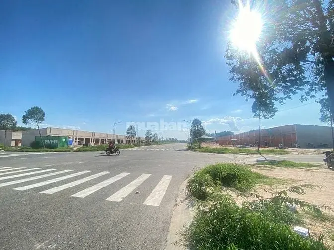 Nhà Cấp 4 150M2 Gần Ngay Trường Học Cấp 2 Bàu Bàng Shr