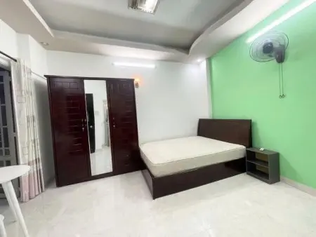 Căn Hộ Full Nội Thất Ban Công Giáp Q3 Ngay Nguyễn Đình Chiểu
