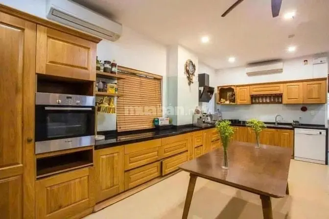 Cho Thuê Villa Gần Biển Phạm Văn Đồng, Công Viên Biển Đông, Dt 300 M2,