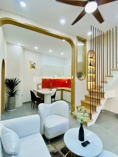 Cô Hai Về Quê Bán Nhà Đường Chiến Thắng, Phú Nhuận. Giao Hoàng Văn Thụ