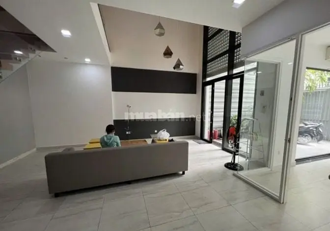 Nhà Đẹp Sổ Vuông Vức Đường Nguyễn Ngọc Lộc Quận 10 7Ty350/88,8M2 - Shr