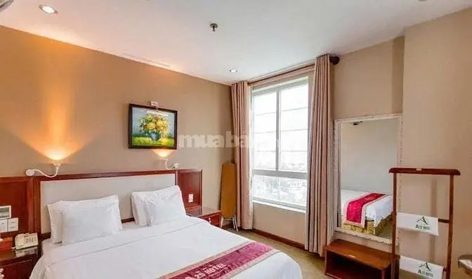 Bán Khách Sạn Nguyễn Trãi Quận 1, 235M², 1 Hầm 8 Tầng, Giá 270 Tỷ