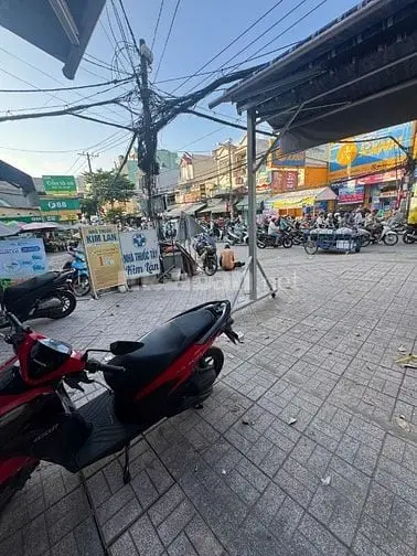 Cho Thuê Mặt Bằng Ngay Chợ Phú Lâm Kinh Doanh Tự Do