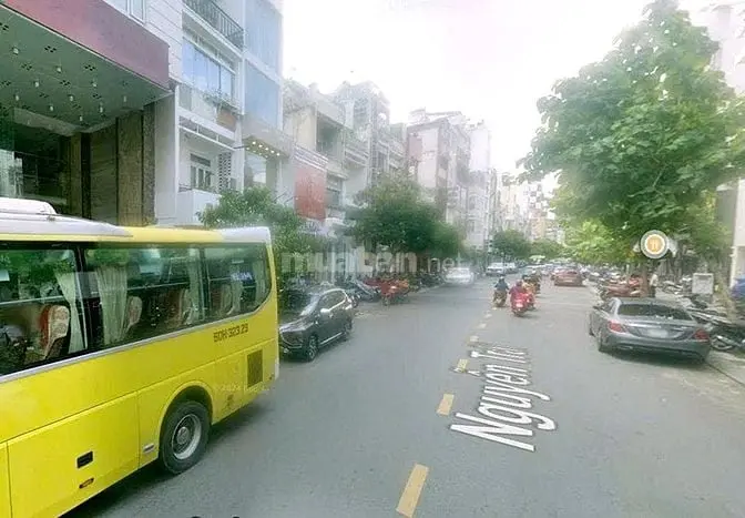 Bán Khách Sạn Nguyễn Trãi Quận 1, 235M², 1 Hầm 8 Tầng, Giá 270 Tỷ