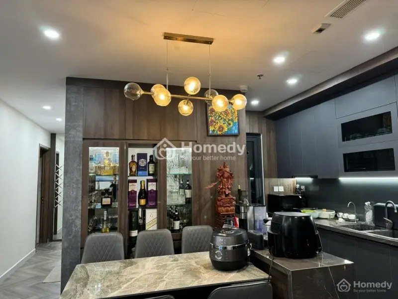 Bán Căn Hộ Tầng Trung, View Bao Đẹp, Nội Thất Liền Tường, Giá Hợp Lý, Sẵn Sổ