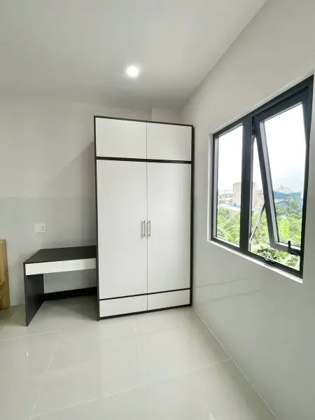 Phòng Trọ Cao Cấp – Full Nội Thất – 349 Tô Ngọc Vân, Q12 Trang Bị Sẵn: Giường, Tủ Đồ, Bàn Học M