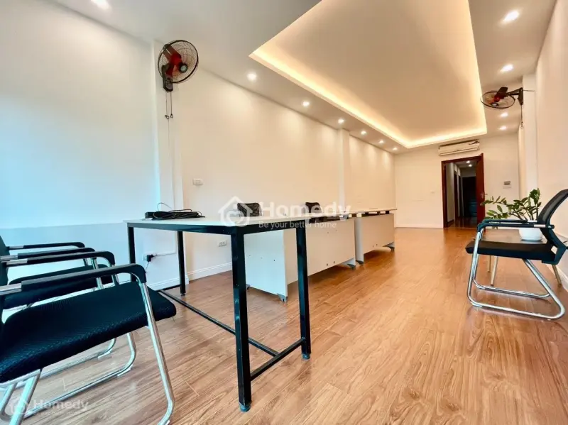 Chính Chủ Cho Thuê Gấp Văn Phòng 50M2 Giá Rẻ , Tại Ngõ 1 Quan Nhân , Cầu Giấy .Liên Hệ 0988453***