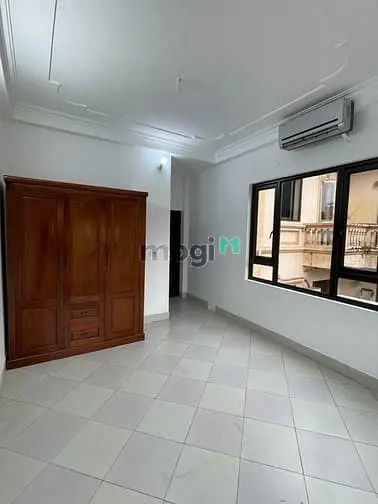 Chỉ 9 Tỷ _ 5 Tầng- Lô Góc _Tây Trà_Ngõ Thông Ô Tô Vào _ Tiện Ích Đủ